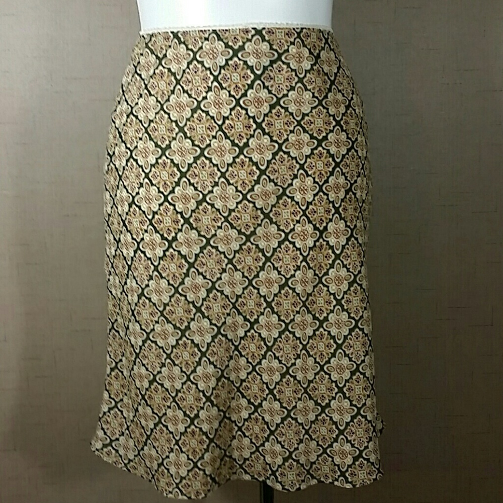 CASUAL SKIRT